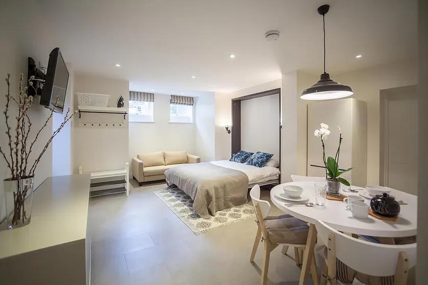 The Skylark Studio by RentMyHouse - Image 1