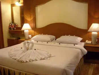 U Tai Tip Guest House - Image 1