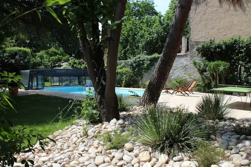 Carcas Hotes Guest House - Image 1
