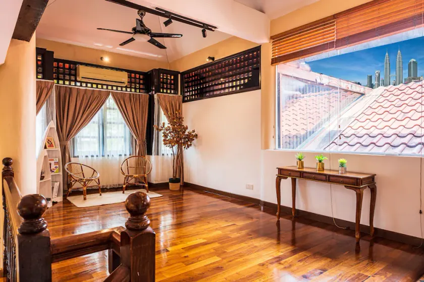 9225sf 6BR 27PAX Private Pool Villa, 1km to KLCC - Image 1