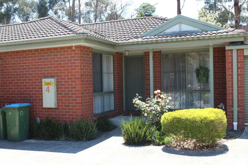 Australian Home Away Ringwood at Bardia - Image 1