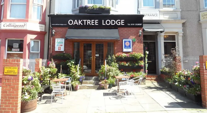 Oaktree Lodge - Image 1