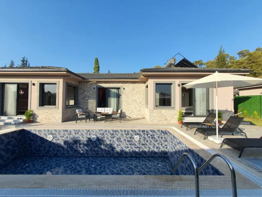 Villa in Fethiye With Private Pool Close to Beach - Image 1