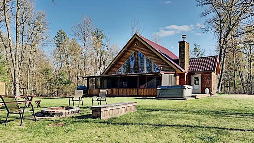 Hidden Forest Retreat - Image 1