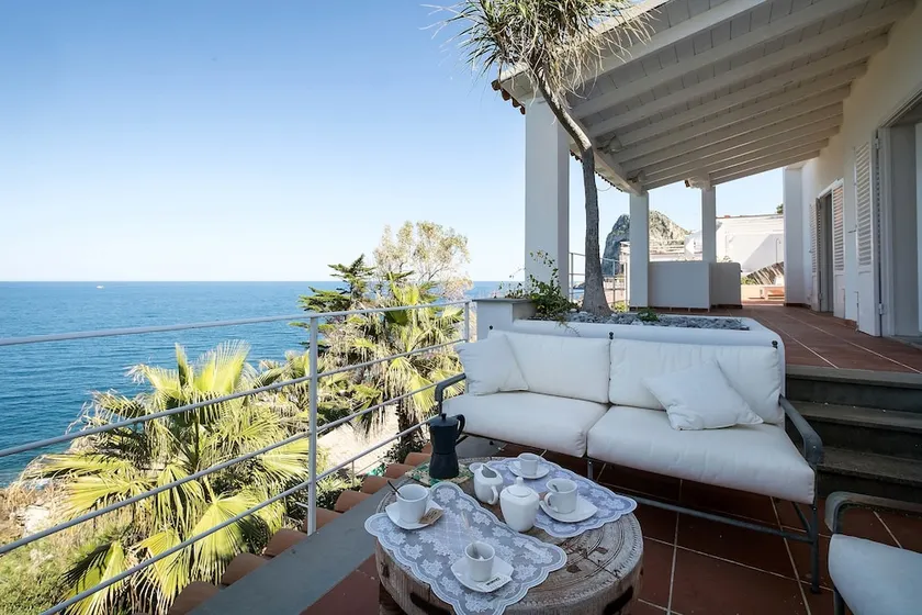 SuiteLowCost Villa Smeraldo - Image 1