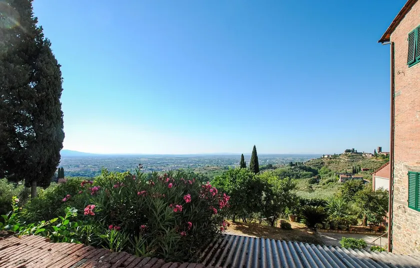 Stunning Home in Colle di Buggiano With Wifi and 3 Bedrooms - Image 1