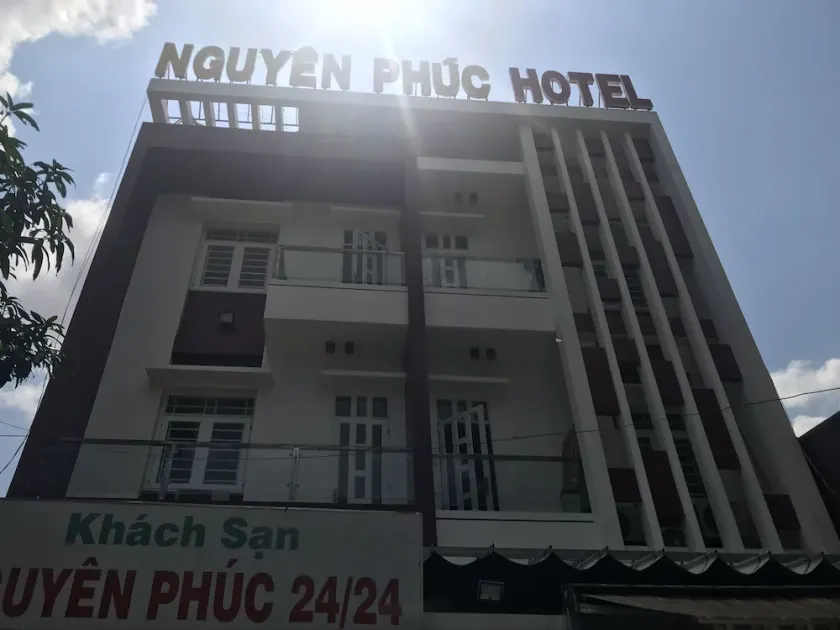 Nguyen Phuc Hotel - Image 1