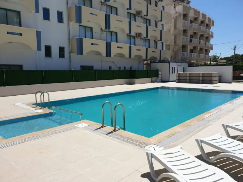 Woxx Beach Hotel - Image 1