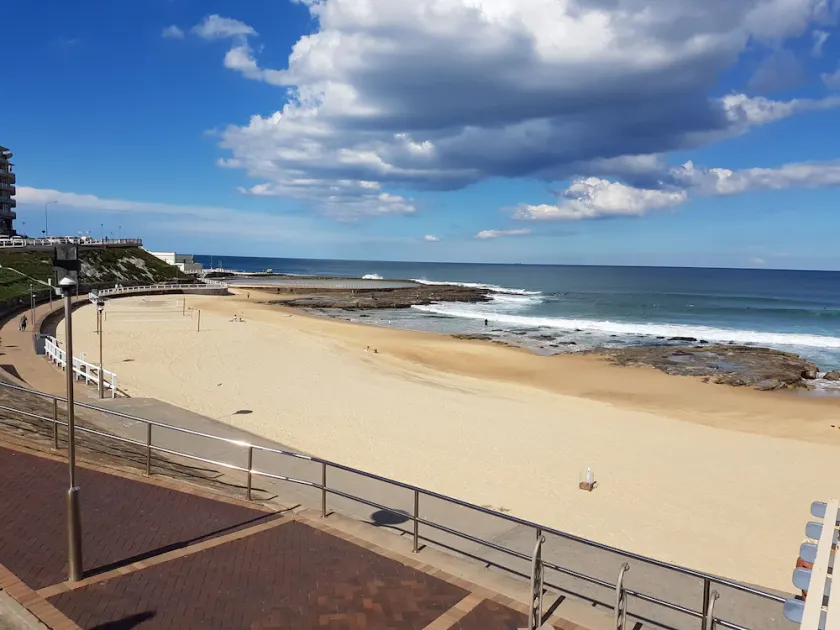 Newcastle Short Stay Accommodation - Sandbar Newcastle Beach - Image 1