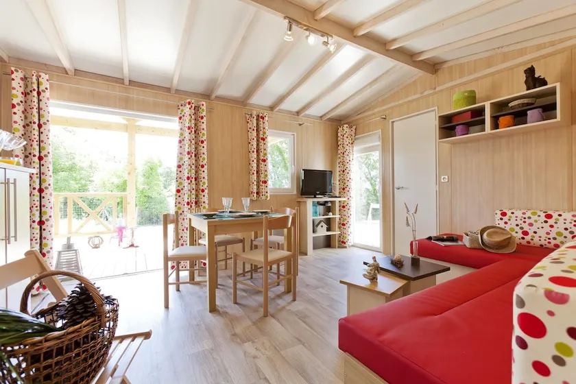Bungalow With 2 Bedrooms in La Chapelle-hermier, With Pool Access and Furnished Terrace - 12 km From the Beach - Image 1
