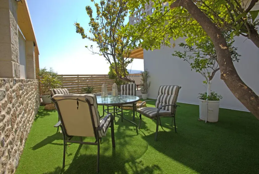 Niriides Home - Image 1