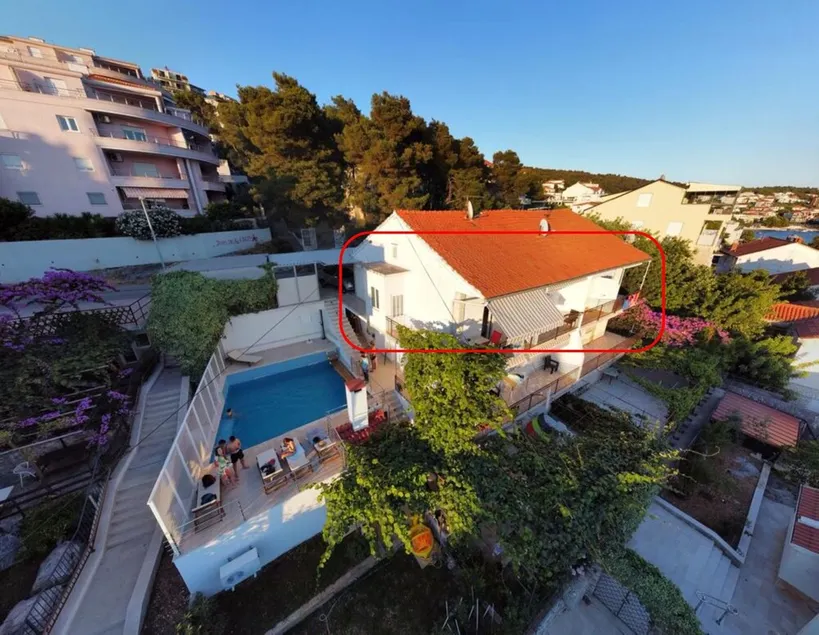 A1-Apt W Shared Pool & Balcony Next To The Beach - Image 1
