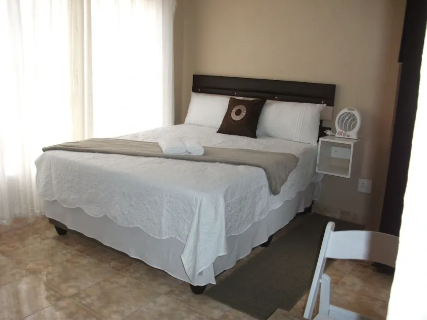 Naledi Lodge and Guest Houses - Image 1