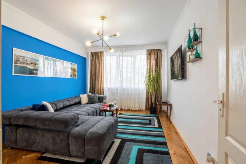 Modern & Stylish Apt of City 5min Beach - Image 1