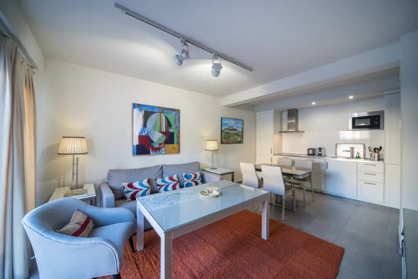 Wish-Suite Guadalquivir De Sevilla Apartment - Image 1