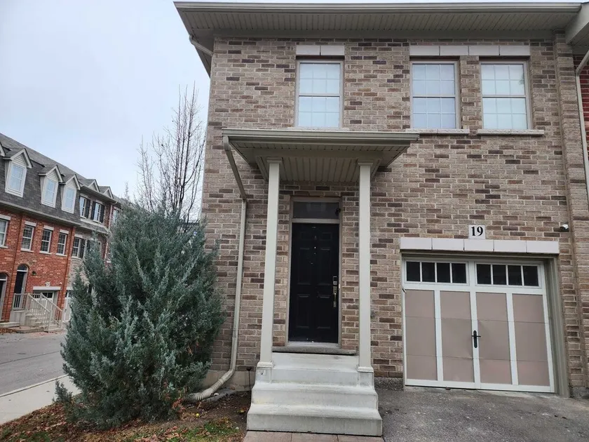 Beautiful Three Bedroom House - Image 1
