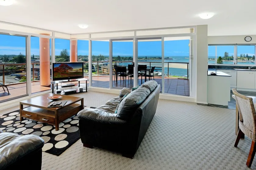 Sunrise Apartments Tuncurry - Image 1