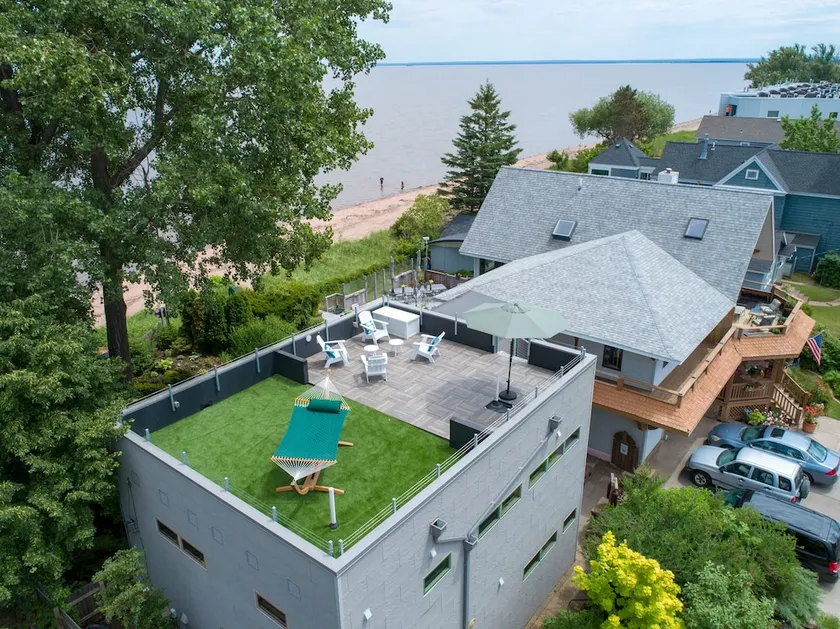 Solglimt Lakeshore B&B - Image 1