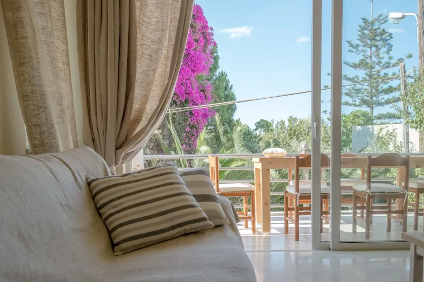 Beachfront Spacious family Home in Agioi Apostoloi - Image 1