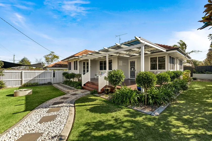 Viola House - Image 1