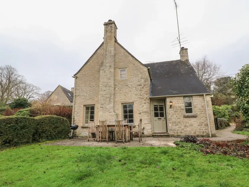Spring Cottage, CIRENCESTER - Image 1
