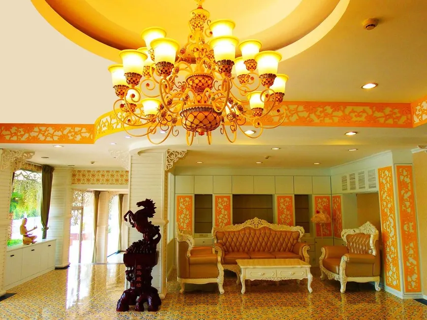 The Grand Paradise Suite - Image 1