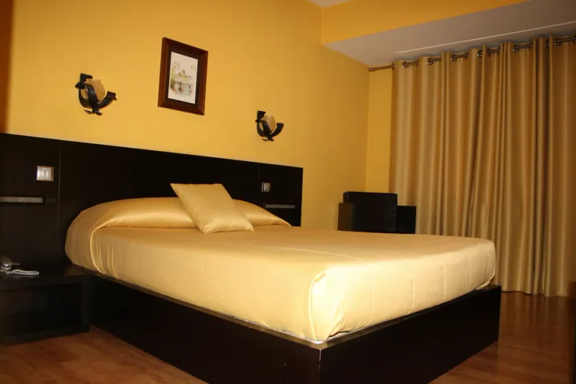 Hotel El Palacio - Image 1