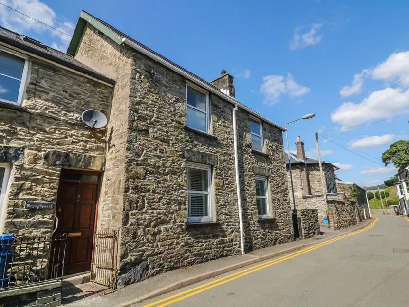 The Old School House - Image 1