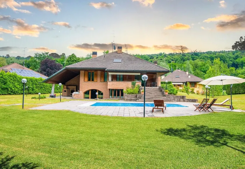 Villa Bella Elena Private Swimming Pool - Image 1
