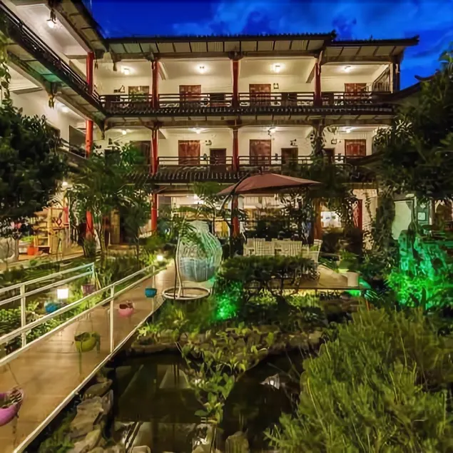 Dali Blue Mountain Hotel (Dali Ancient City South Gate) - Image 1
