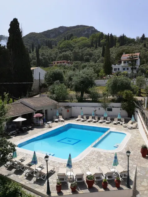 Elli Marina Studios & Apartments - Image 1