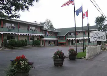 Town & Country Motor Inn - Image 1
