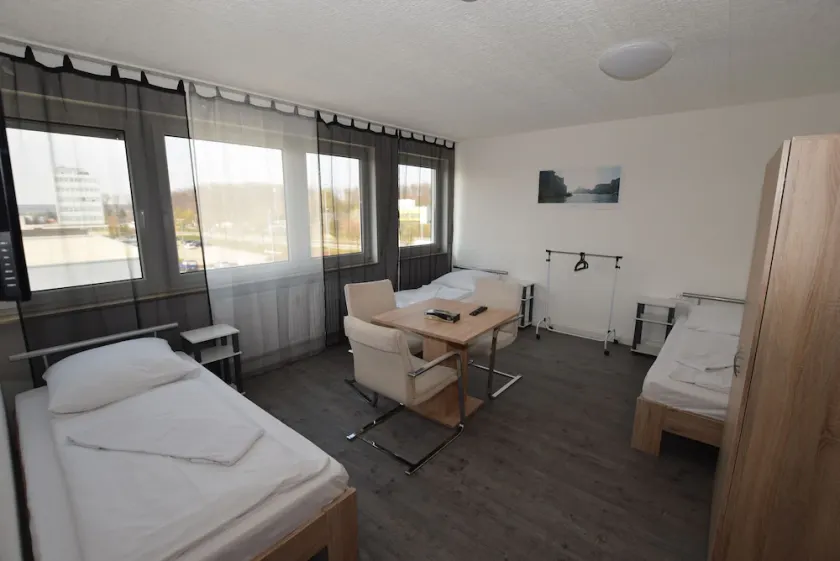 Messezimmer AB Apartments - Image 1