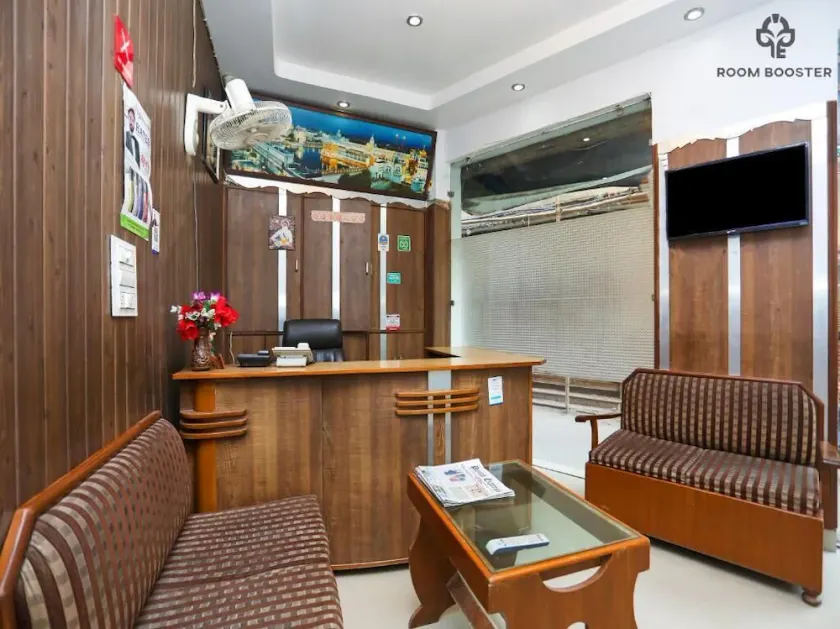 Hotel God Gift - Image 1