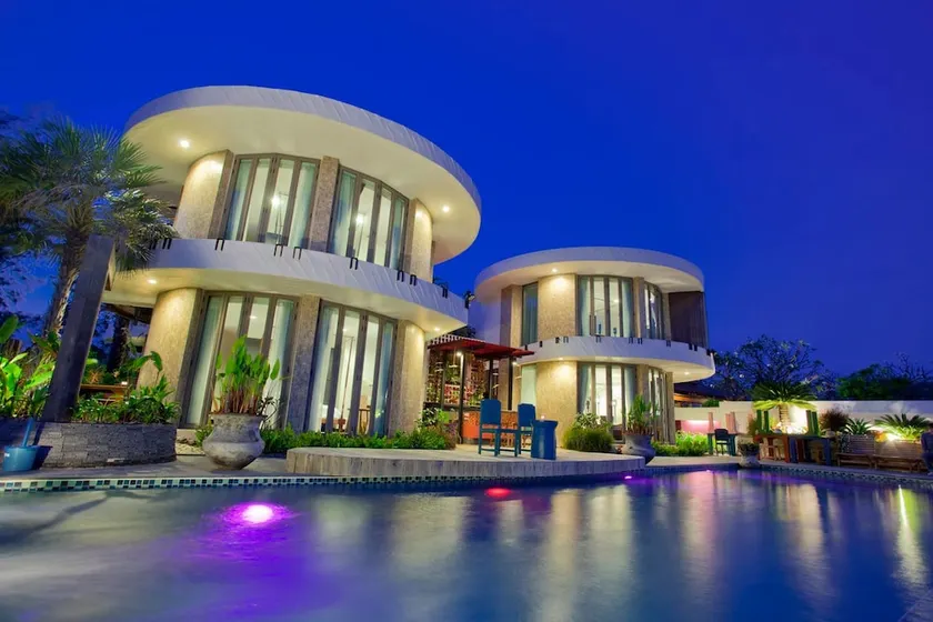 Papa Monkey Resort - Image 1