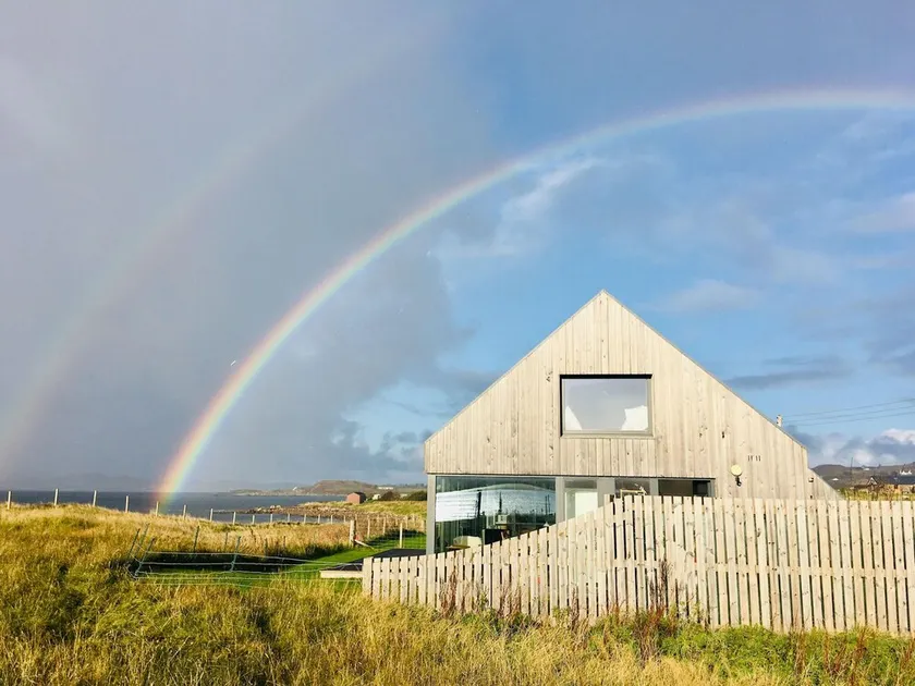 Solas, Ormiscaig, Luxury Coastal Retreat - Image 1