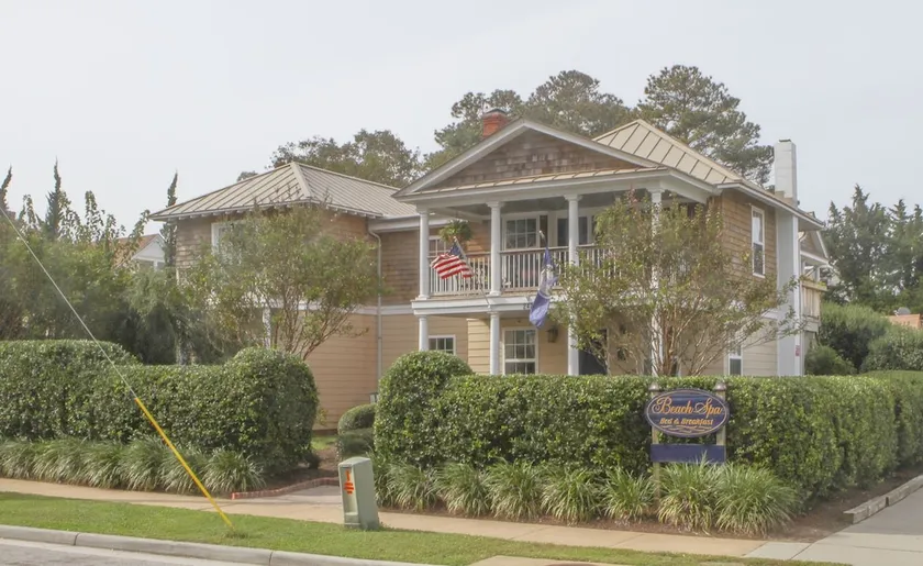 Beach Spa Bed and Breakfast - Image 1