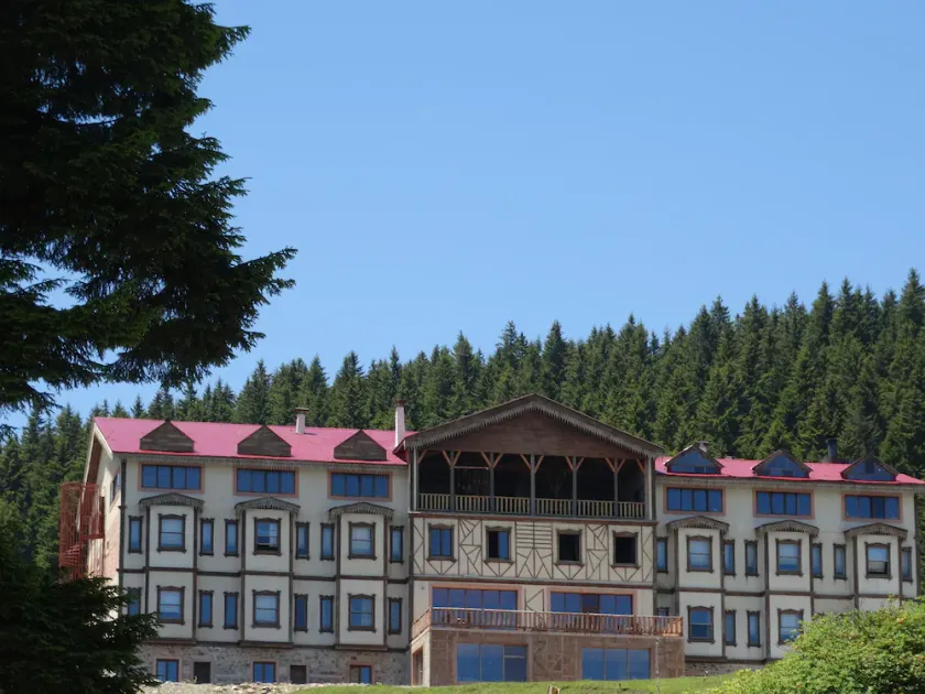 Zifin Hotel - Image 1
