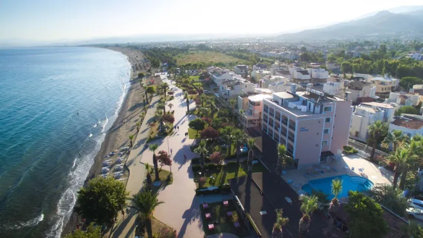 Holiday Otel - Image 1