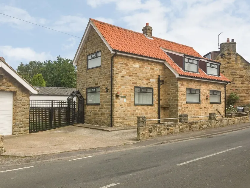 Avon Croft Cottage - Image 1