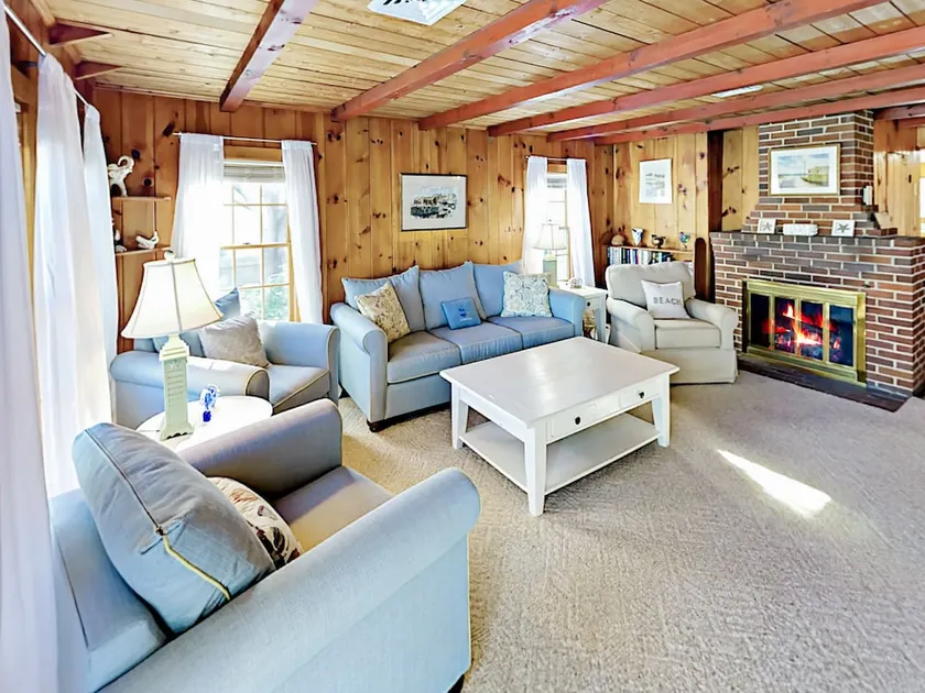 Garden  On Cape Cod 2 Bedroom Home - Image 1
