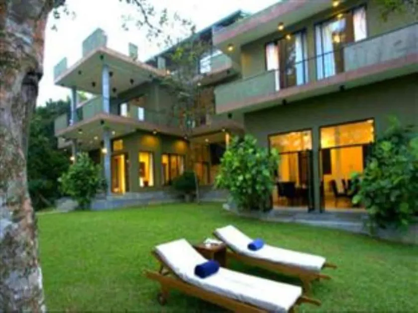 Mangrove Escapes - Image 1