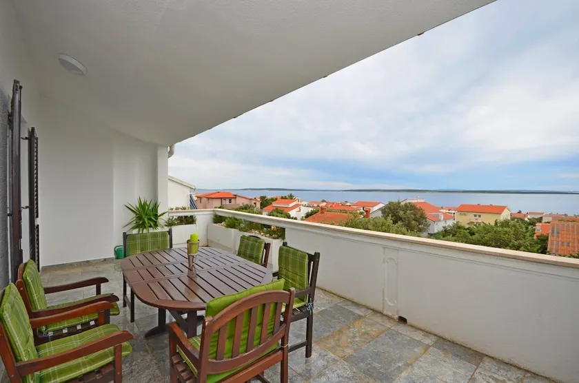 Appartamento con giardino, barbecue e terrazza | Vista sul giardino - Image 1