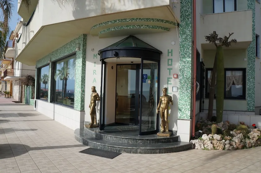 Hotel Ristorante Miramare - Image 1