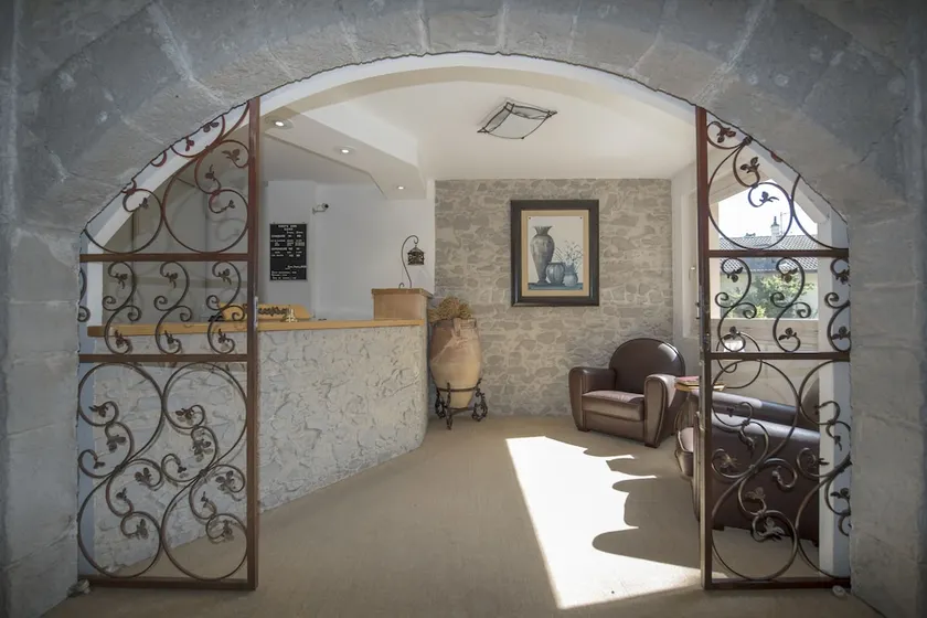 Hotel Le Jura - Image 1