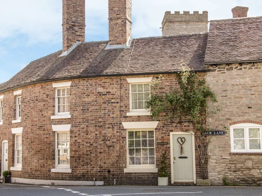 Queens Cottage - Image 1