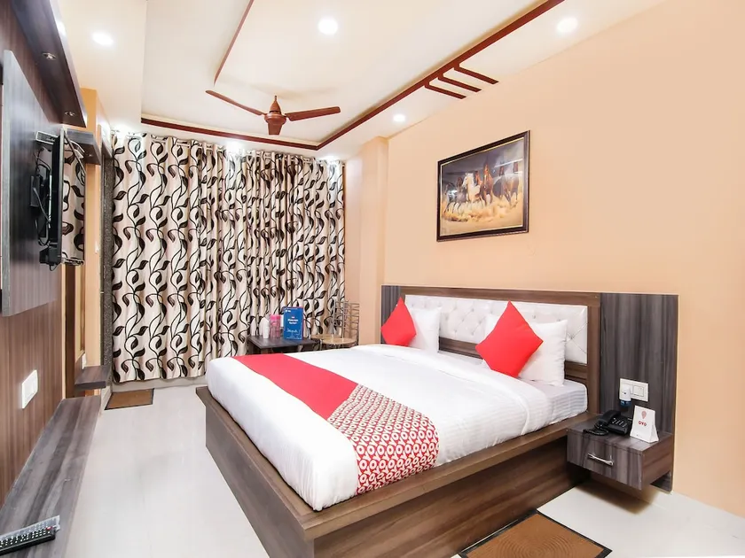 Hotel Rameshwar Inn by OYO Rooms - Image 1