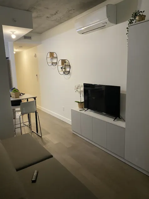 Cozy Studio's Downtown Montreal - Image 1
