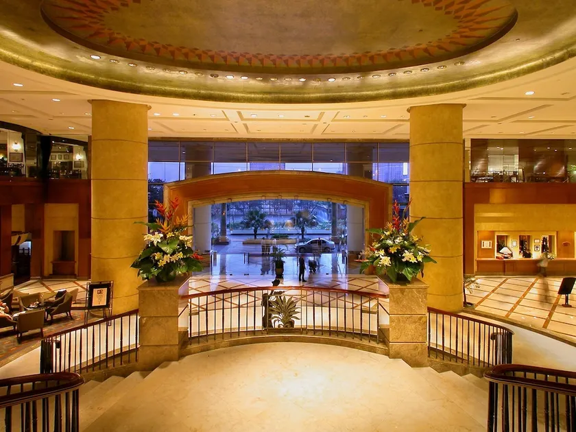 Crowne Plaza Jakarta Residences - Image 1