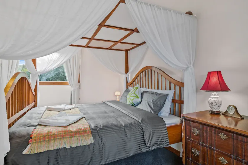 Brightwater Bed and Breakfast - Image 1